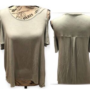 Tahari Mint/Light Green Short Sleeve Cold Shoulder Flowy Top - Size M